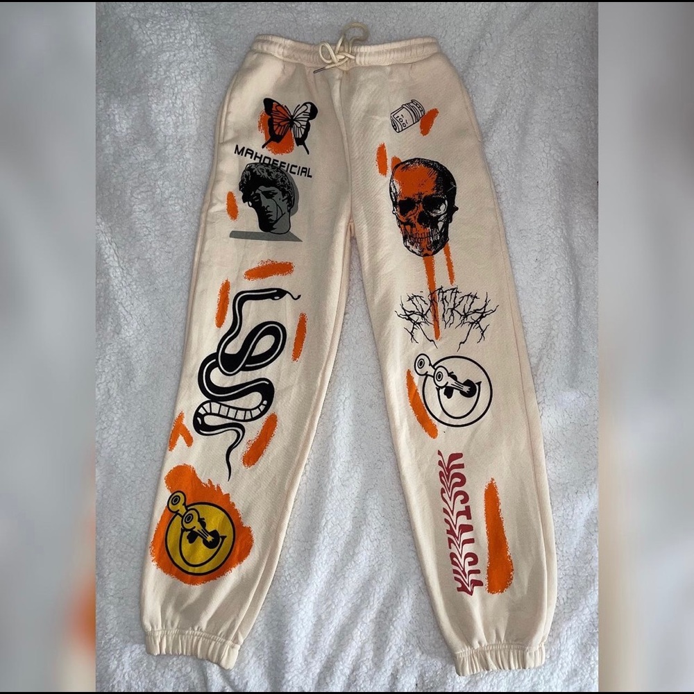 Graphic joggers
